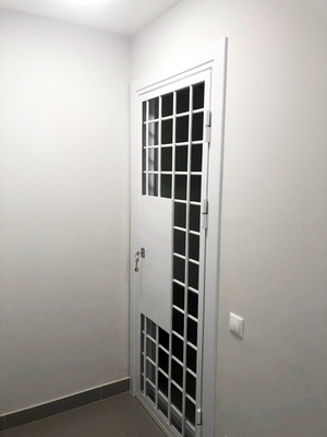 Решетчатая дверь Решетчатая дверь